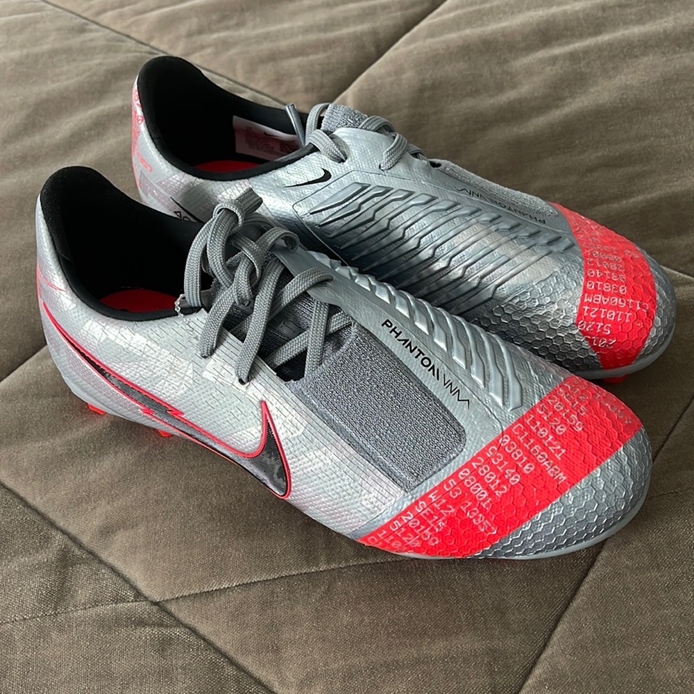 Nike soccer firm ground cleats.  Phantom venom elite FG New without tags